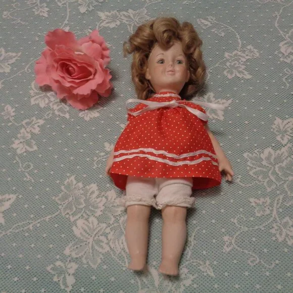 RETRO MODERN MADE SHIRLEY TEMPLE DOLL